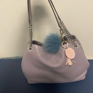 Michael Kors handbag no stains, no tears, very good condition. Smoke free